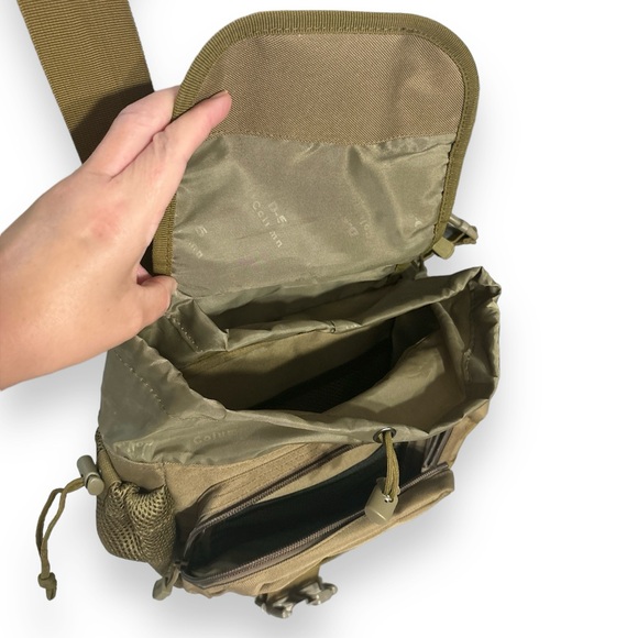 D5-COLUMN Army Messenger MOLLE Camera Bag - Picture 7 of 10